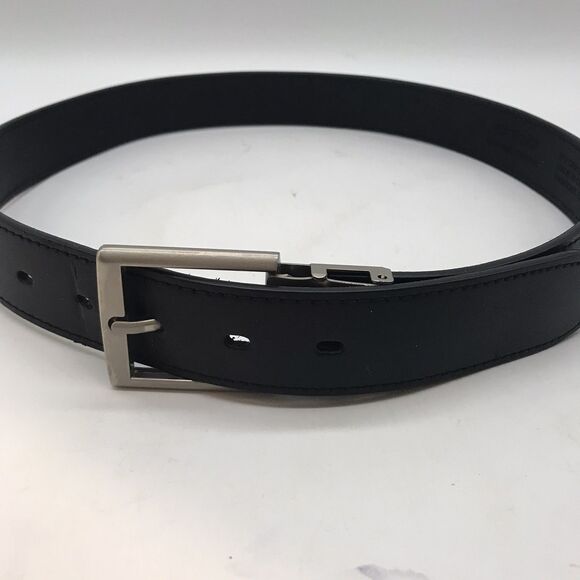 OOBE Black Leather Belt Women's size M 1 1/4” wide 38” long Overall Missing Loop - Picture 6 of 10